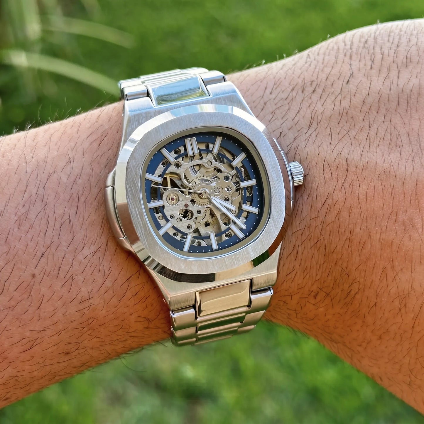 Wecker Skeleton